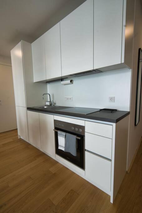 Modern Apartment Near Stadtpark Wien Exterior foto