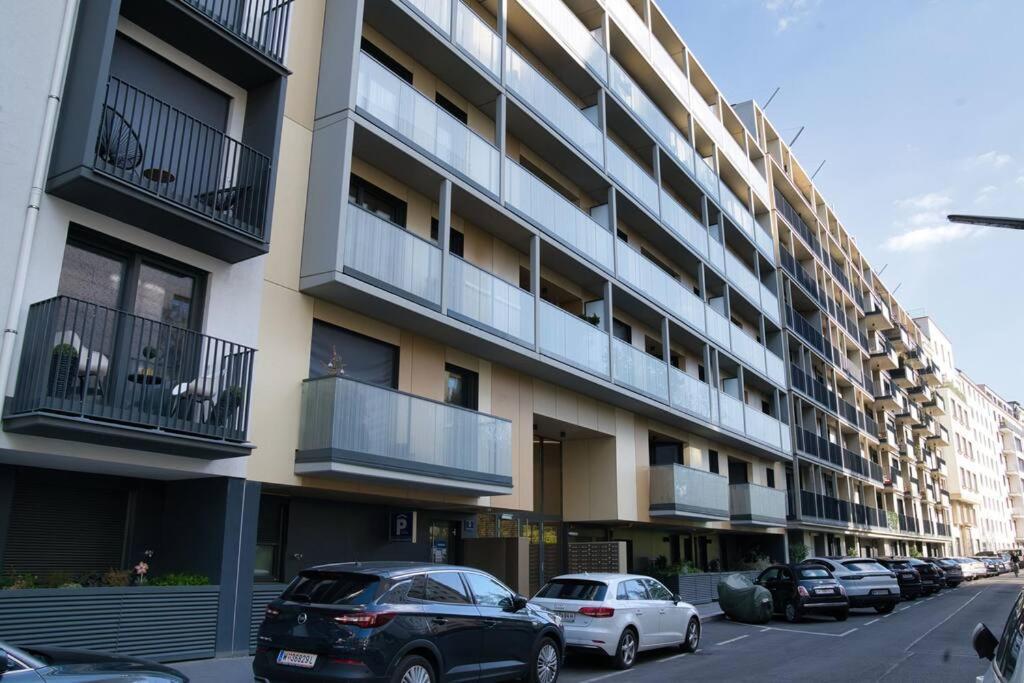 Modern Apartment Near Stadtpark Wien Exterior foto